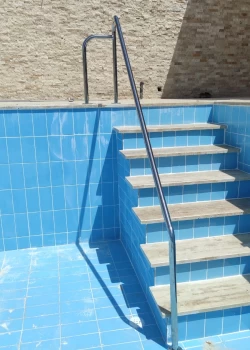 Paslanmaz 316 Kalite Özel Korkuluk Uygulaması Havuz Yapımı